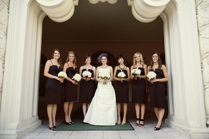Black & White Art Inspired Wedding via TheELD.com