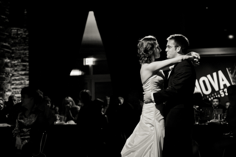 Black & White Art Inspired Wedding via TheELD.com
