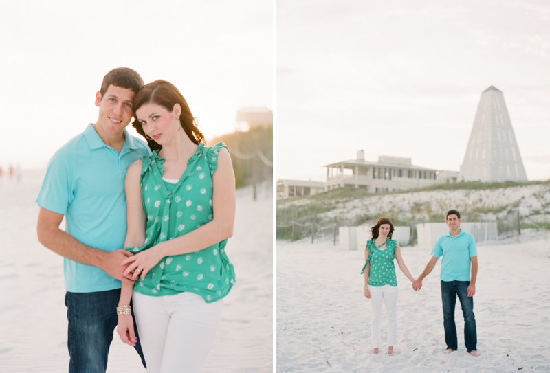 A Beach & Books Engagement Session A Beach & Books Engagement Session via TheELD.com