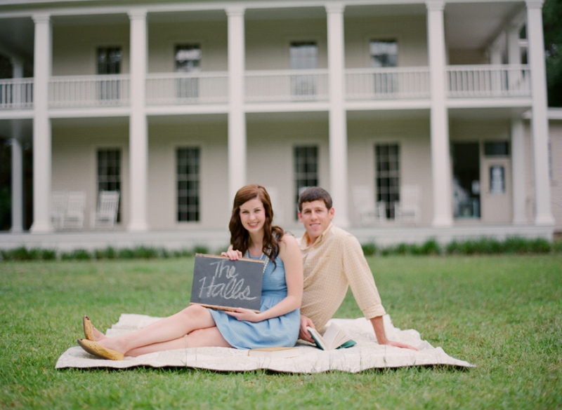 A Beach & Books Engagement Session A Beach & Books Engagement Session via TheELD.com
