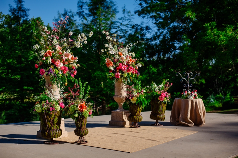 A Colorful Rustic & Elegant Texas Wedding A Colorful Rustic & Elegant Texas Wedding via TheELD.com