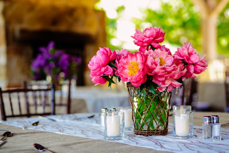 A Colorful Rustic & Elegant Texas Wedding via TheELD.com