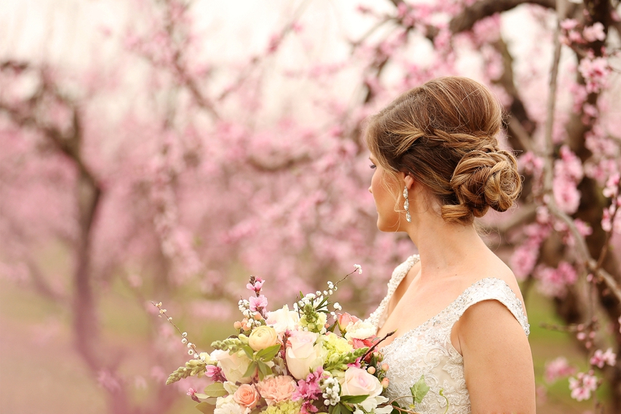 Peach Inspired Southern Wedding Ideas via TheELD.com