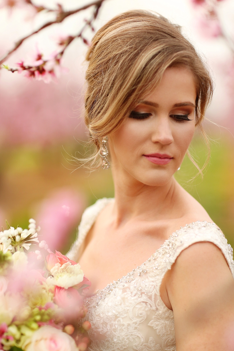 Peach Inspired Southern Wedding Ideas via TheELD.com