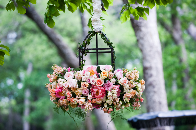 Modern English Garden Wedding Inspiration via TheELD.com