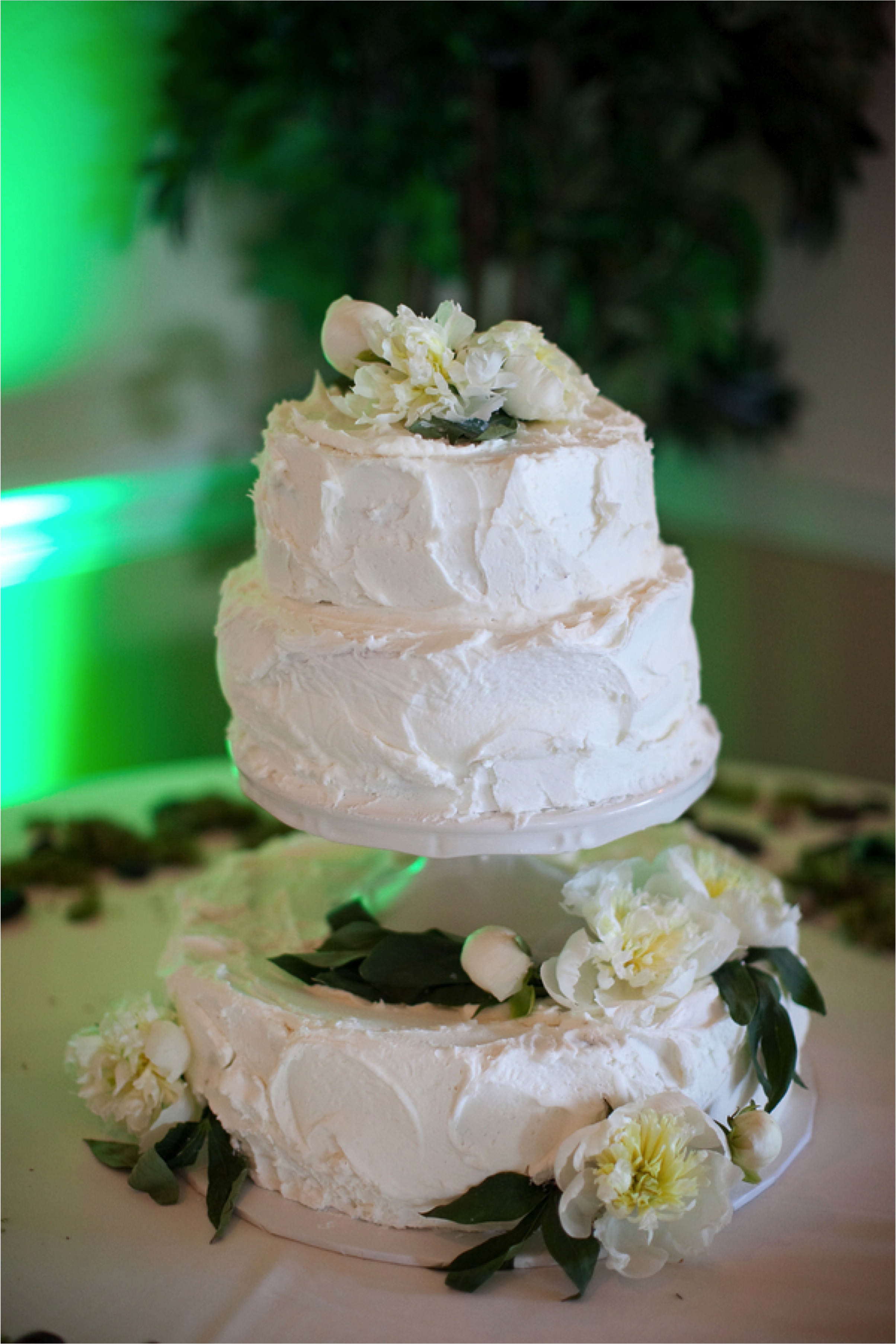 Green & White Nature Inspired Wedding via TheELD.com