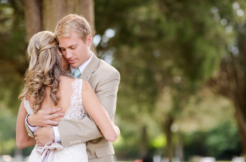 A Pink, Mint, and Burlap Wedding via TheELD.com