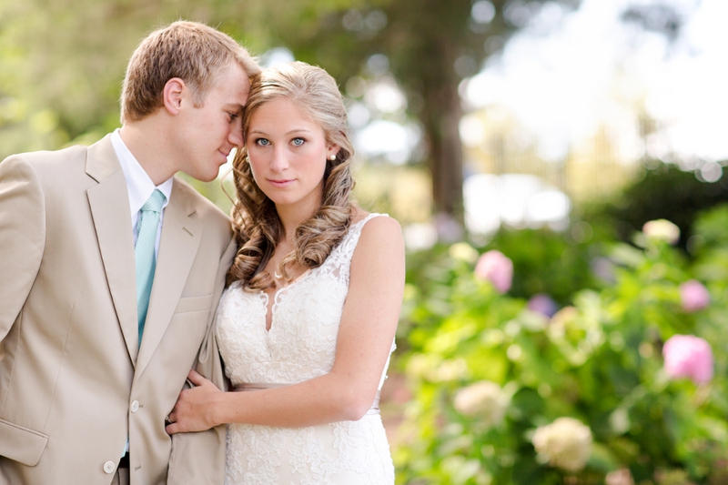 A Pink, Mint, and Burlap Wedding via TheELD.com