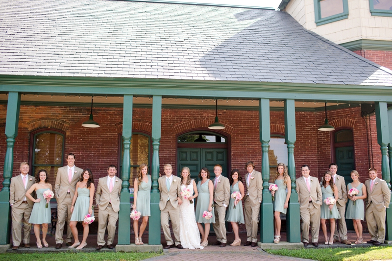 A Pink, Mint, and Burlap Wedding via TheELD.com