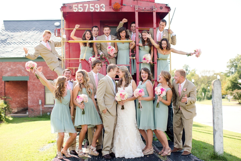 A Pink, Mint, and Burlap Wedding via TheELD.com