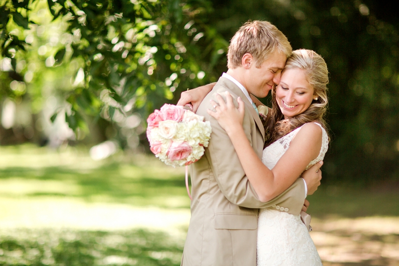 A Pink, Mint, and Burlap Wedding via TheELD.com