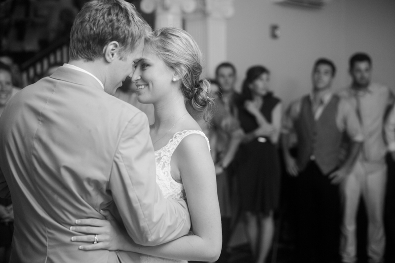 A Pink, Mint, and Burlap Wedding via TheELD.com