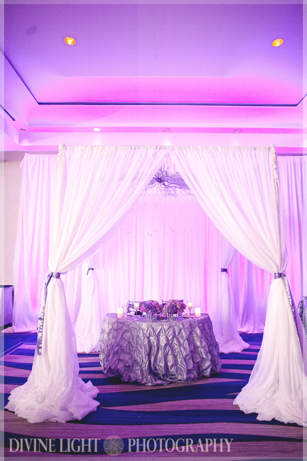 Detail To Love: Sweetheart Table Backdrops via TheELD.com