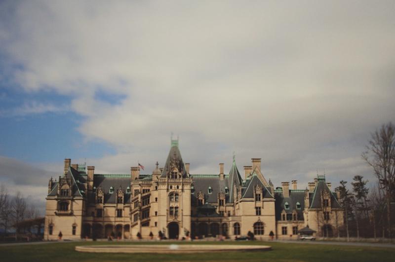 Elegant Silver and White Biltmore Estate Wedding via TheELD.com