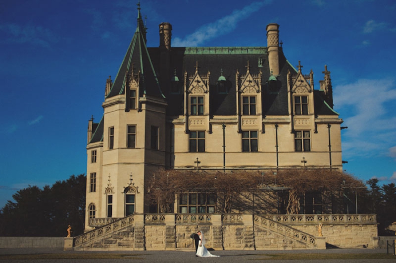 Elegant Silver and White Biltmore Estate Wedding via TheELD.com