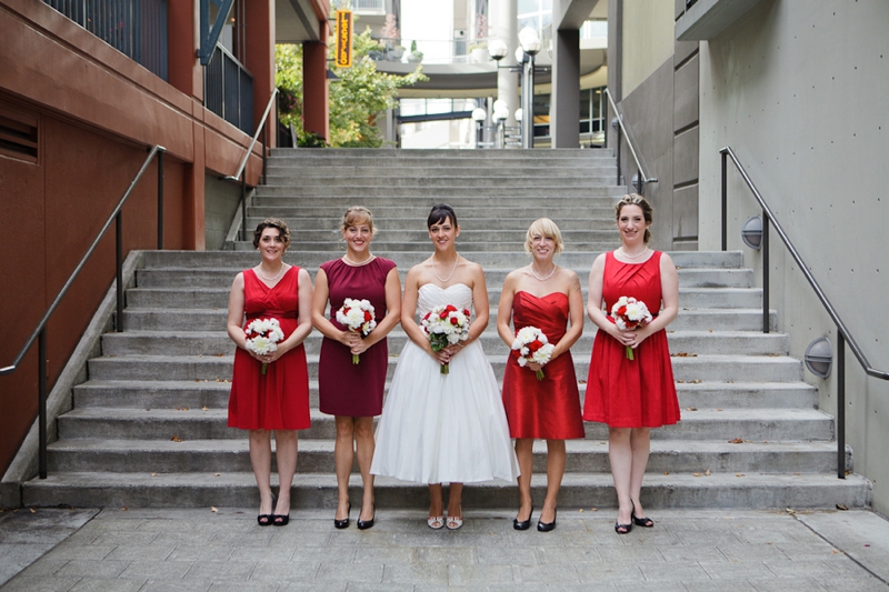Red & White 1960s Inspired Seattle Wedding via TheELD.com