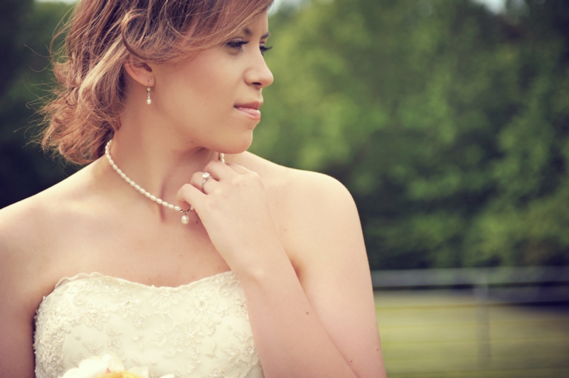 Southern Peach Inspired Bridal Shoot via TheELD.com