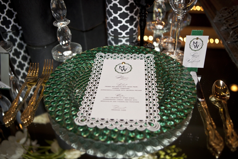 Modern & Glamorous Emerald Green Wedding Inspiration via TheELD.com