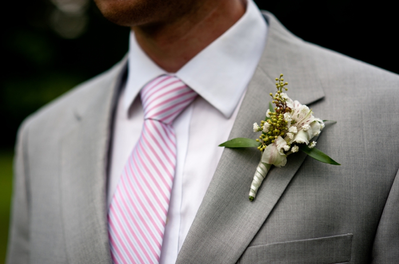 Peach and Pink New Jersey Wedding via TheELD.com