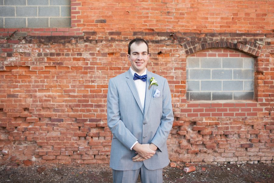 Elegant Navy and White North Carolina Wedding via TheELD.com