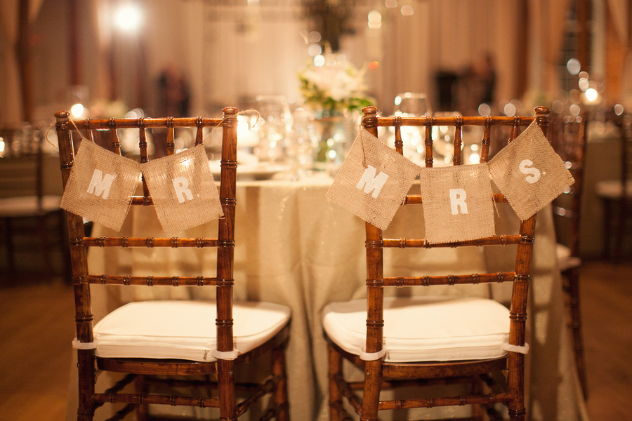 Elegant Navy and White North Carolina Wedding via TheELD.com