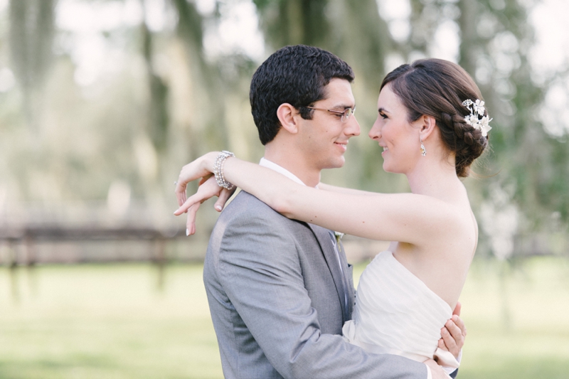 Rustic and Modern White Wedding Inspiration via TheELD.com