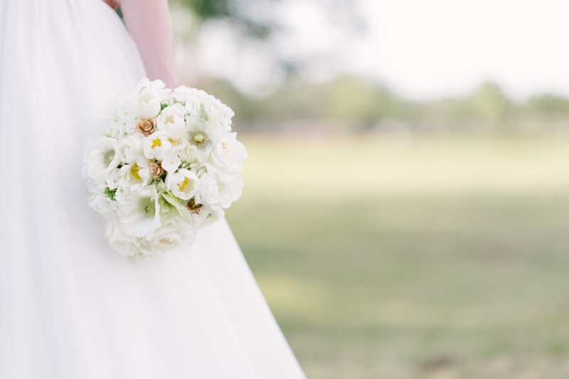 Rustic and Modern White Wedding Inspiration via TheELD.com