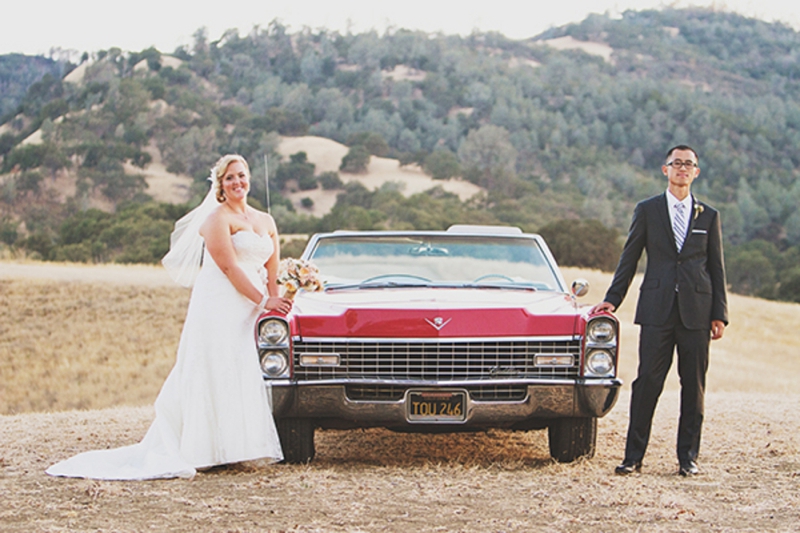 Blush Rustic & Vintage Wedding via TheELD.com