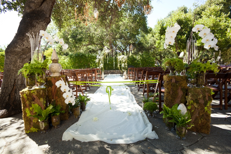 Glamorous Purple Rustic Wedding via TheELD.com