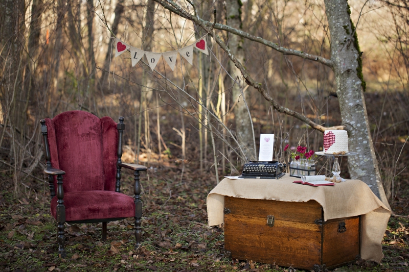 Maroon, Burgundy and Gold Valentines Day Inspiration via TheELD.com