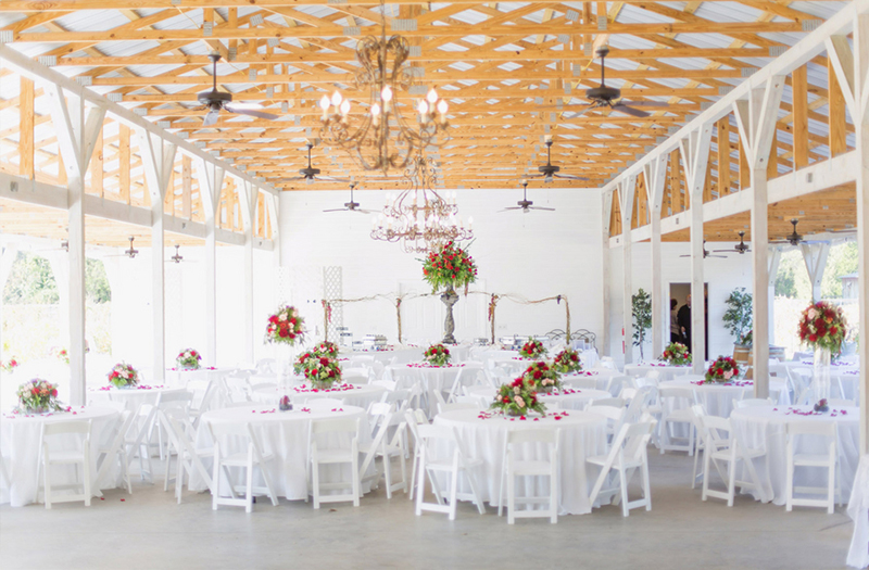 Rustic Red and White Alabama Wedding via TheELD.com