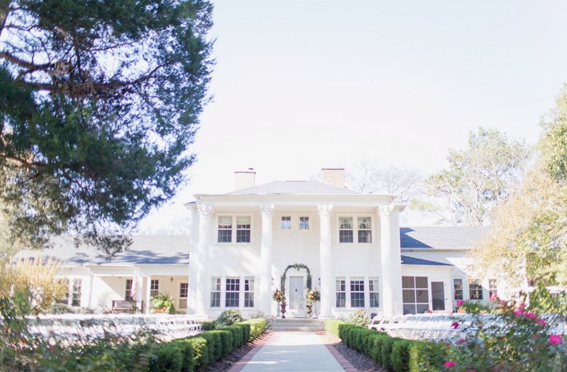 Rustic Red and White Alabama Wedding via TheELD.com