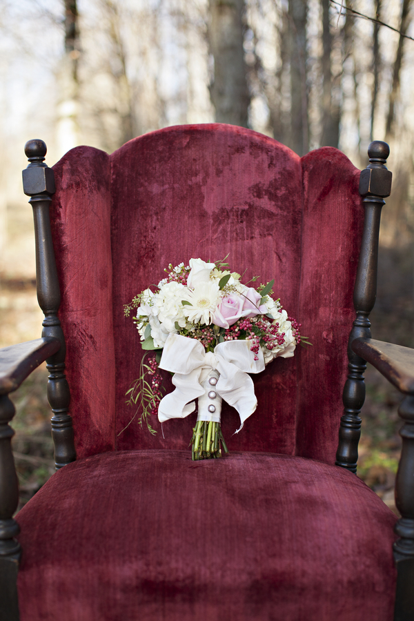 Maroon, Burgundy and Gold Valentines Day Inspiration via TheELD.com