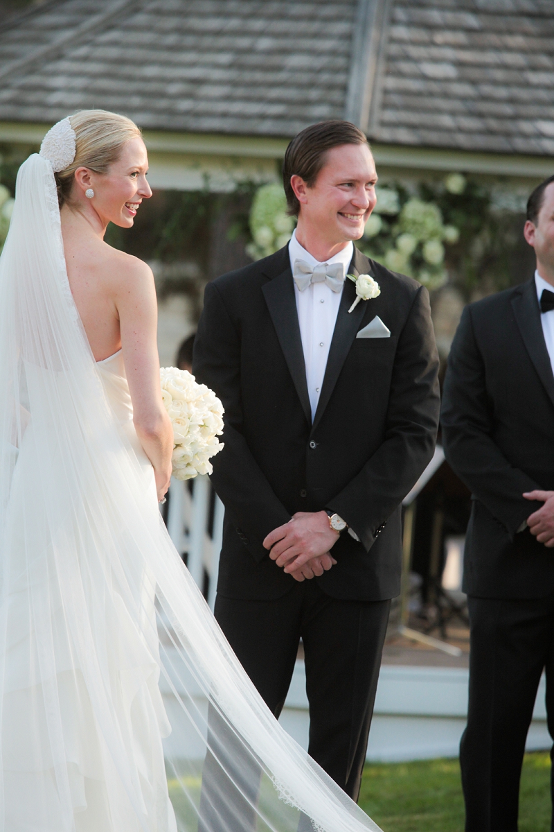 Classic Green & White Minnesota Wedding via TheELD.com