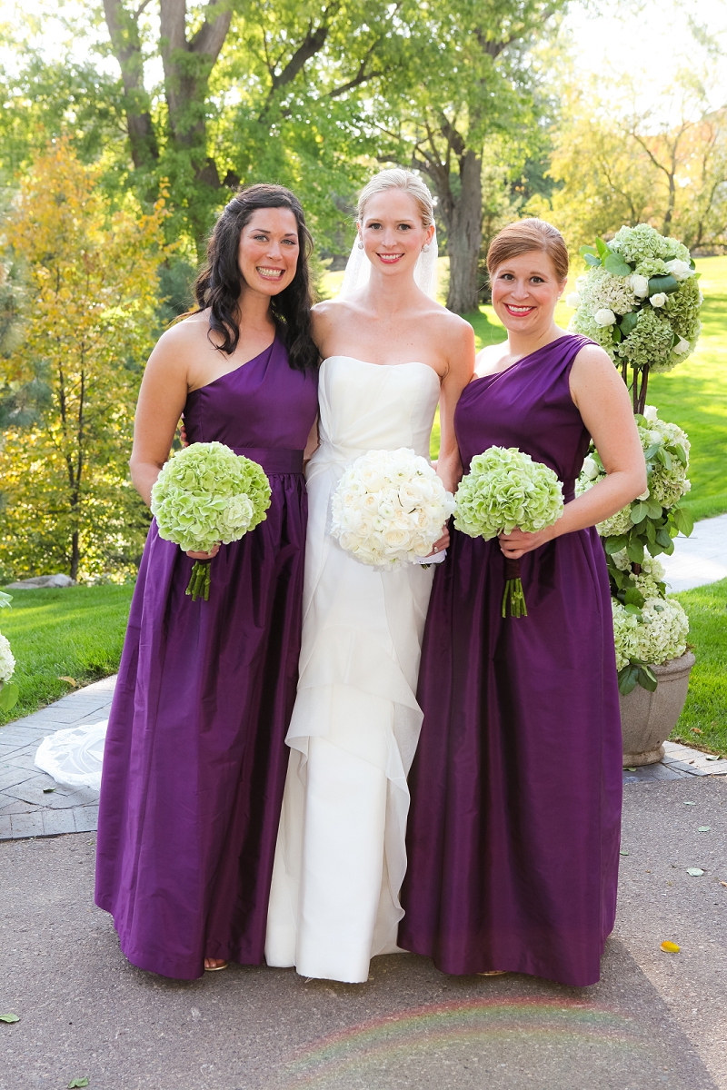 Classic Green & White Minnesota Wedding via TheELD.com