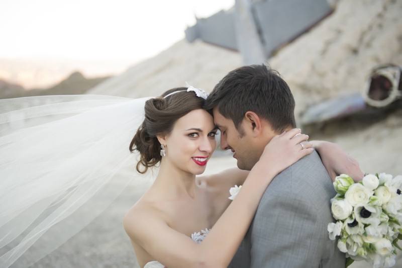 Vintage Glam Desert Bride & Groom Session via TheELD.com