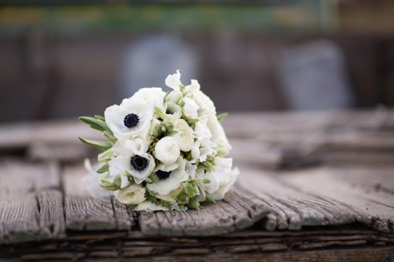 Vintage Glam Desert Bride & Groom Session via TheELD.com