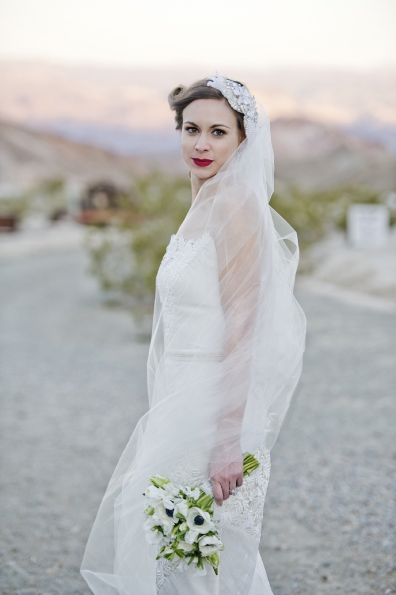 Vintage Glam Desert Bride & Groom Session via TheELD.com