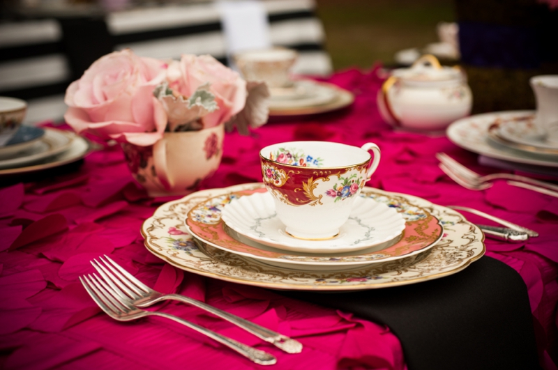 Alice In Wonderland Themed Bridal Shower via TheELD.com