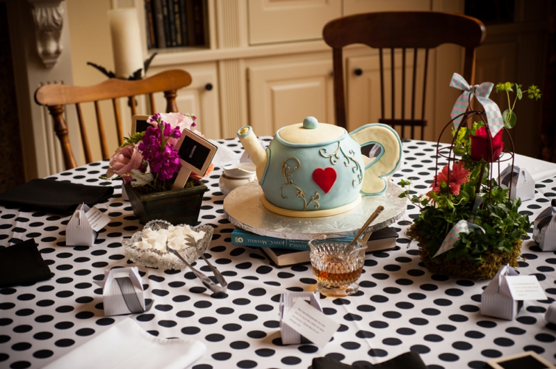 Alice In Wonderland Themed Bridal Shower via TheELD.com