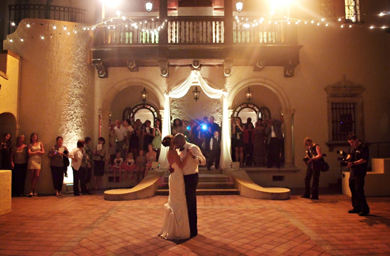 Classic Champagne and White Florida Wedding via TheELD.com