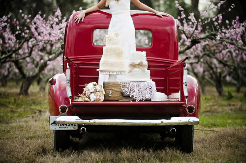 Rustic Wedding Cake Ideas  via TheELD.com