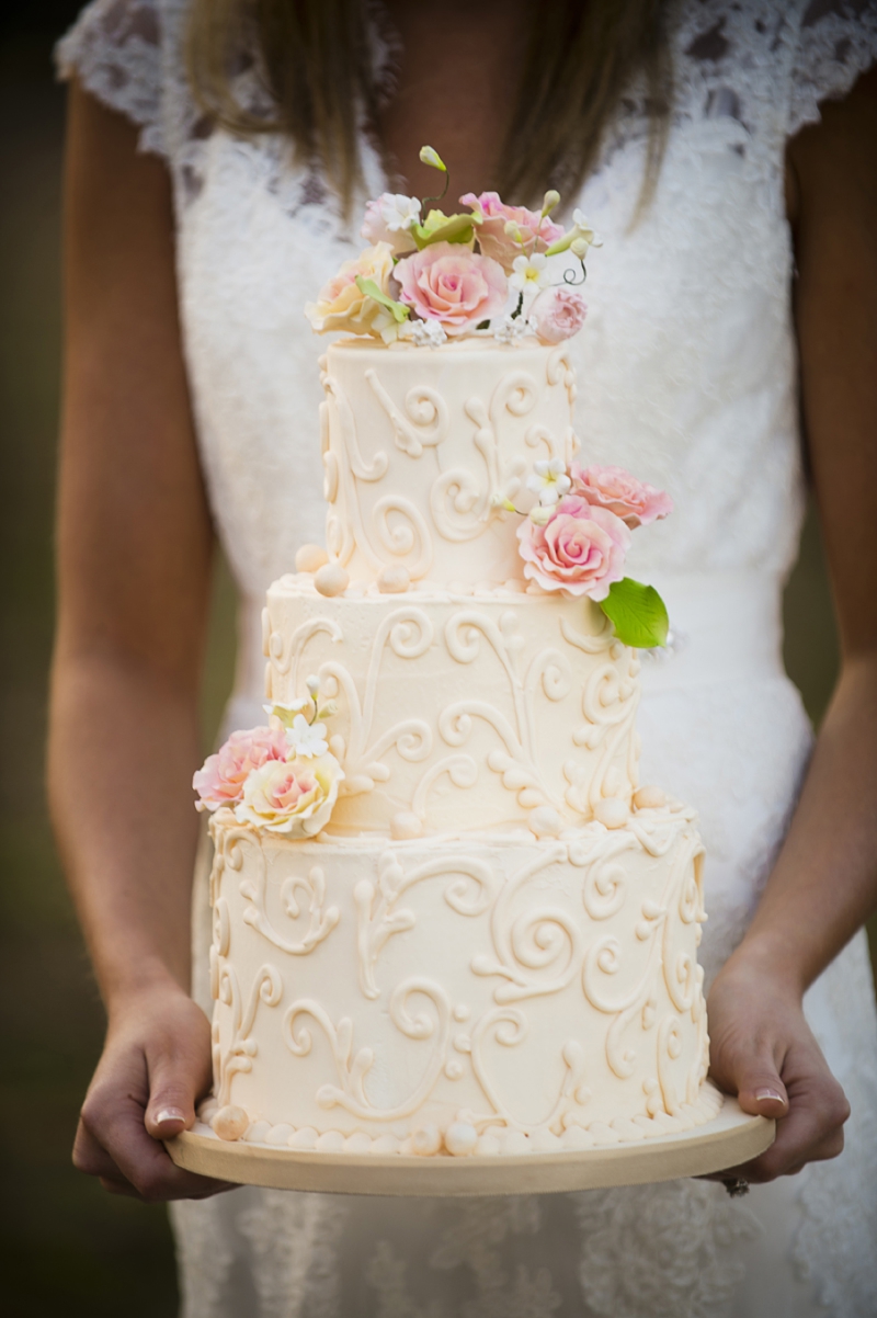 Rustic Wedding Cake Ideas  via TheELD.com