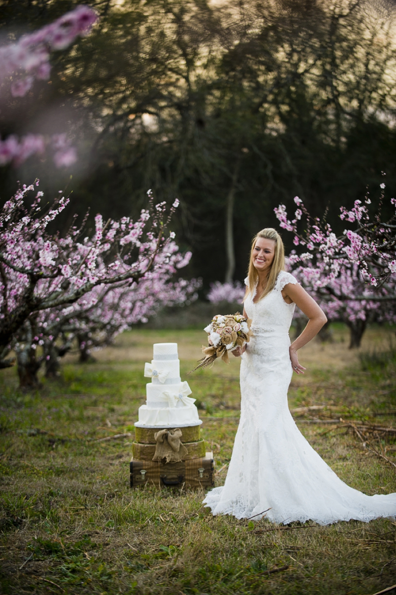 Rustic Wedding Cake Ideas  via TheELD.com