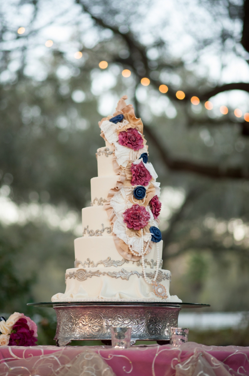 Southern Vintage Pink and Navy Wedding via TheELD.com