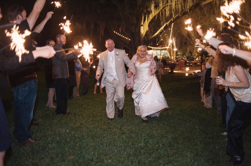 Southern Vintage Pink and Navy Wedding via TheELD.com