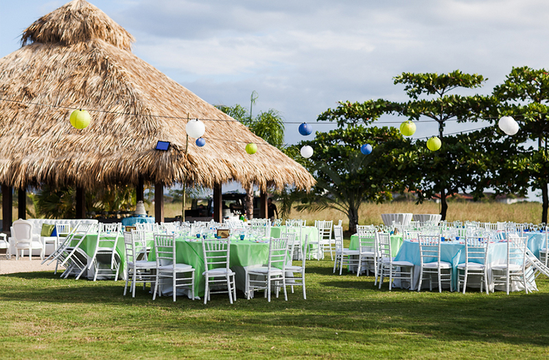 Classic Blue and Green Costa Rica Destination Wedding via TheELD.com