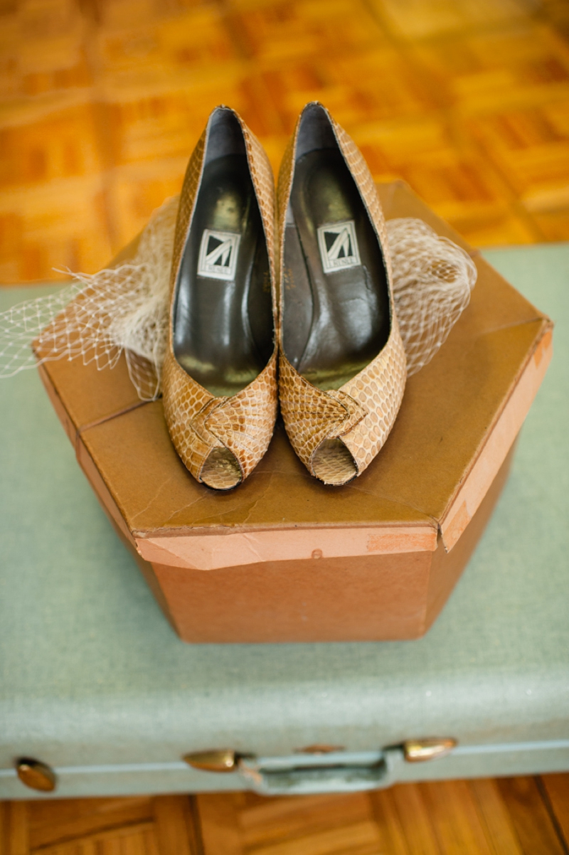 Honeycomb Wedding Ideas {Vintage}  via TheELD.com