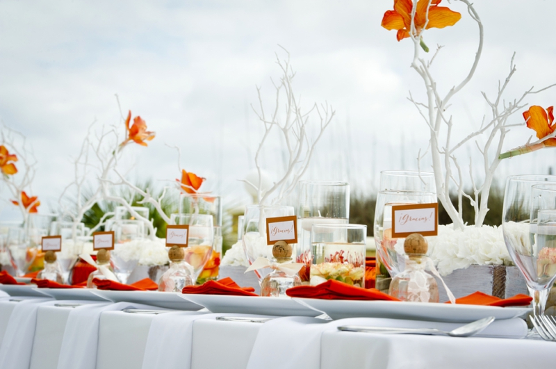 Modern Mexico Inspired Wedding Ideas via TheELD.com