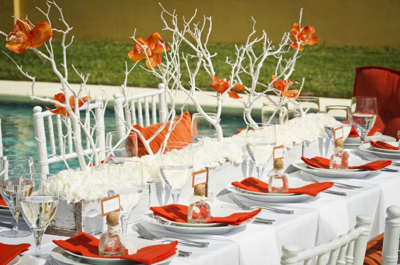 Modern Mexico Inspired Wedding Ideas via TheELD.com